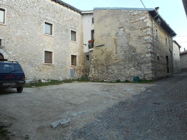 Casa di paese in vendita di 56 m² in Via Rodolfo Capranica