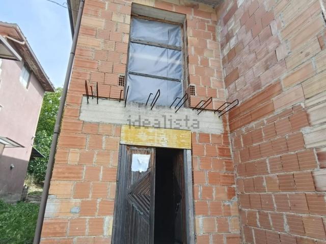 Casa di paese in vendita di 60 m² in Via Macchie