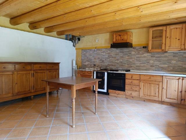 Casa di paese in vendita di 67 m² in Via giazza