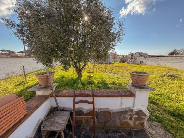 Casa di paese in vendita di 70 m² in Via Bedrik Smetana, 27