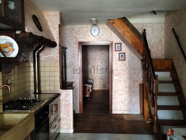 Casa di paese in vendita di 74 m² in Via olmeta, 8