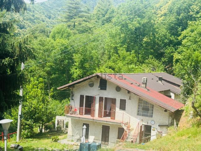 Casa di paese in vendita di 75 m² in Via Pamparato, 11