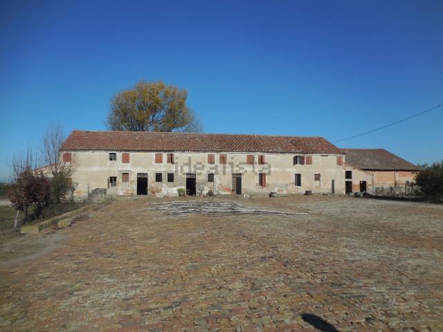 Casa di paese in vendita di 780 m² in Via Scardona, 1455