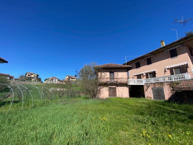 Casa di paese in vendita di 79 m² in Via Bonissani, 29