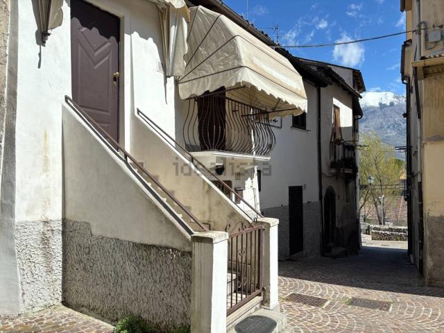 Casa di paese in vendita di 85 m² in Via Gramsci, 30