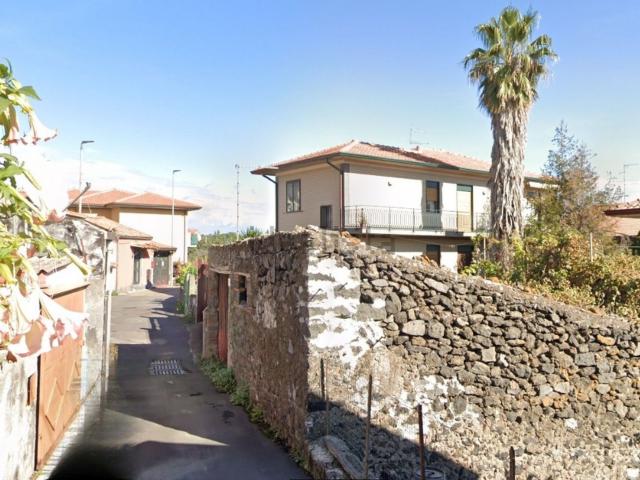 Casa di paese in vendita di 90 m² in Via Faro Filadelfo