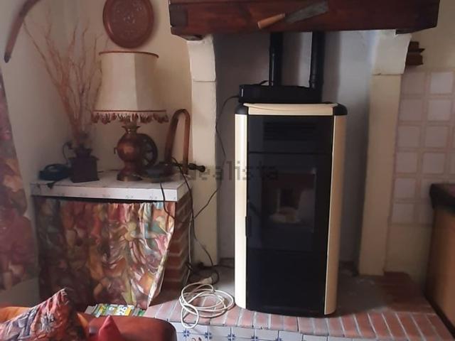 Casa di paese in vendita di 90 m² in Strada Provinciale 81, 3