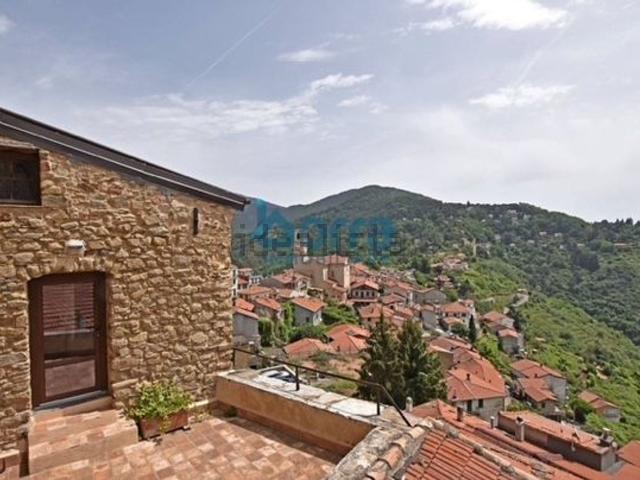 Casa di paese in vendita di 95 m² in Via carrugio lungo