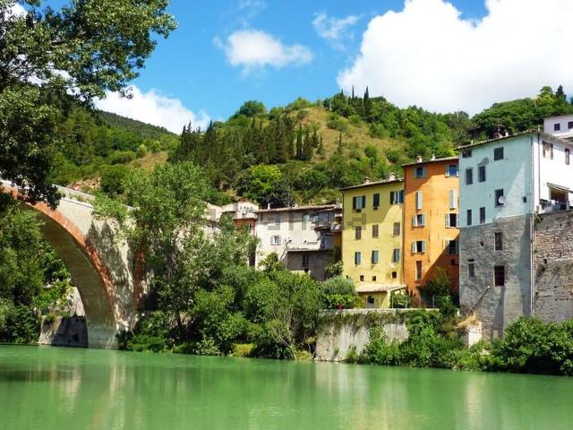 Casa di paese in vendita di 971 m² in Strada proviciale
