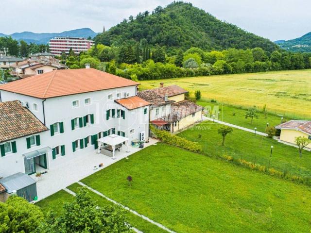 Casa di prestigio di 655 mq in vendita Via Monte Ventolone, Abano Terme, Veneto