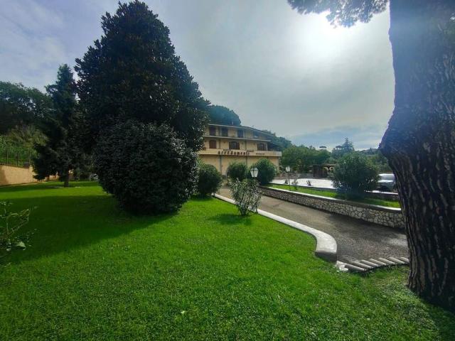Casa di prestigio di 1080 mq in vendita Marino, Lazio