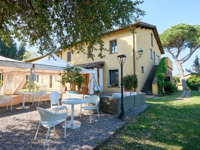 Casa di prestigio di 1100 mq in vendita San Miniato, Italia