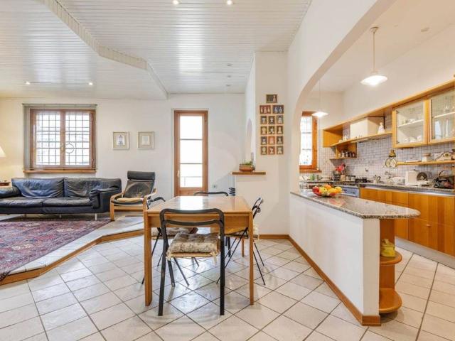 Casa di prestigio di 180 mq in vendita Piazza della Costituzione, Campi Bisenzio, Toscana