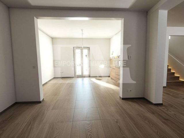 Casa di 182 mq in vendita Empoli, Toscana