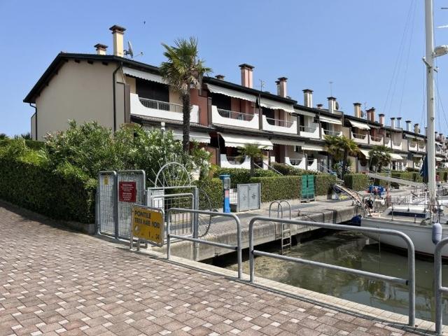 Casa di 150 mq in vendita Aprilia Marittima, Italia