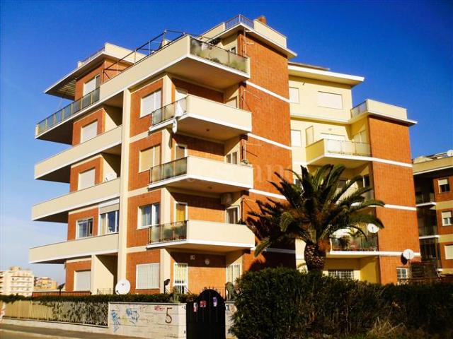 Casa di 200 mq a Lido di Ostia, Ostia Antica, Castel Fusano Roma