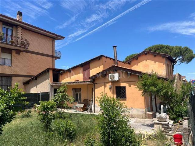Casa di 190 mq a Centro Monterotondo
