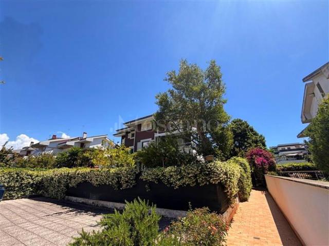 Casa di 120 mq a Axa, Casal Palocco, Infernetto Roma