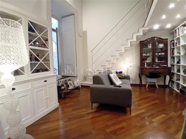 Casa di 120 mq a Centro Napoli