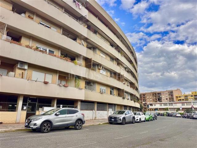 Casa di 130 mq a Mezzocammino, Spinaceto, Tor de' Cenci Roma