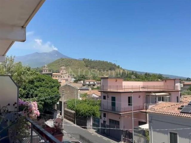 Casa di 130 mq a Centro Viagrande
