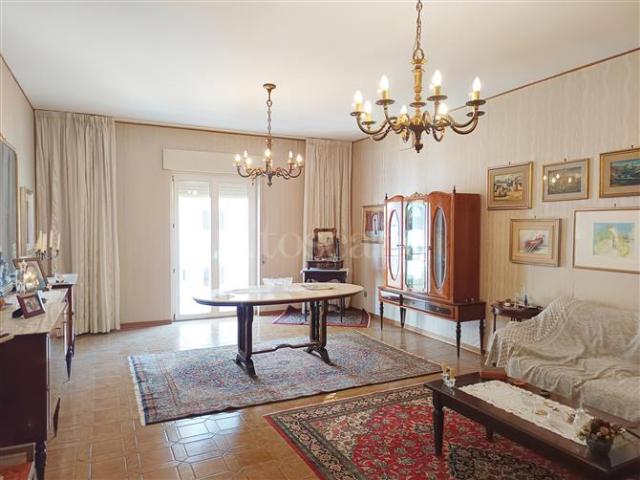 Casa di 221 mq a Tica, Zecchino, Bosco Minniti, Santa Panagia Siracusa