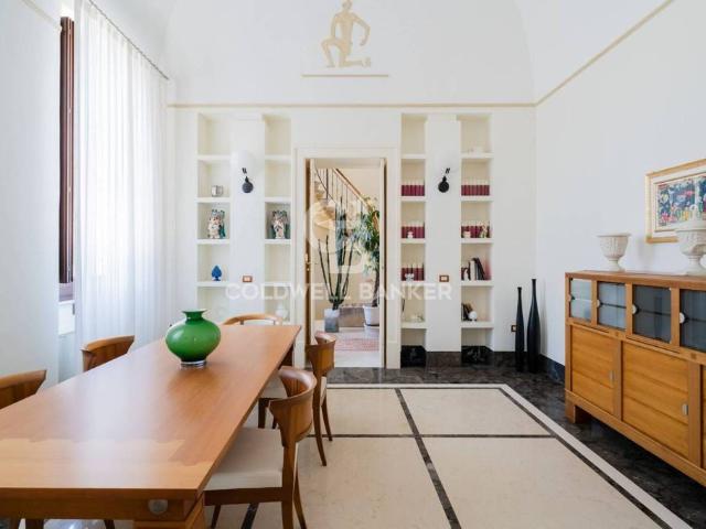 Casa di 700 mq in vendita Via Piave, Parabita, Puglia