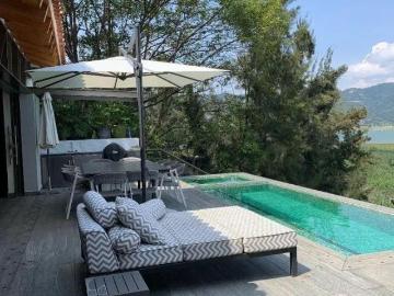 CASA, EN LA PEÑA VALLE DE BRAVO