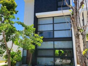 CASA DOWNTOWN EN VENTA EN TULUM COUNTRY CLUB AKUMAL