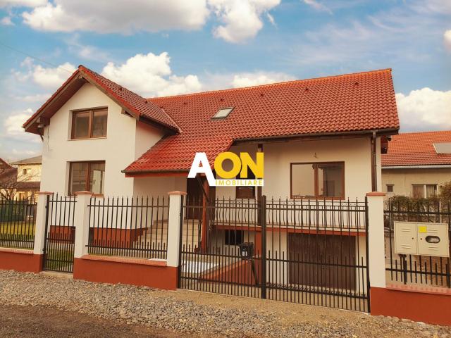 Casa D+P+M. 450 mp teren, 5 camere, garaj, pretabila pt. birouri