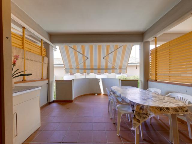 Casa Eucalipto 54 Trilocale Centrale al Primo Piano con Terrazza Pranzabile RIF. MC2 54