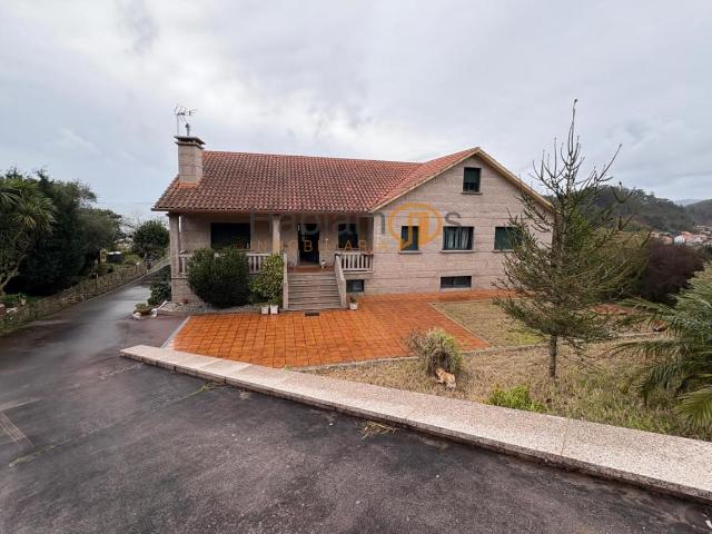 CASA EXCLUSIVA CON VISTAS PANORAMICAS A LA RIA E ISLAS ONS