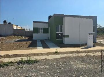Casa económica de 2 recámaras en Coquimatlán, Colima
