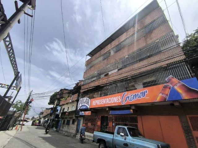 Casa edificio en Venta