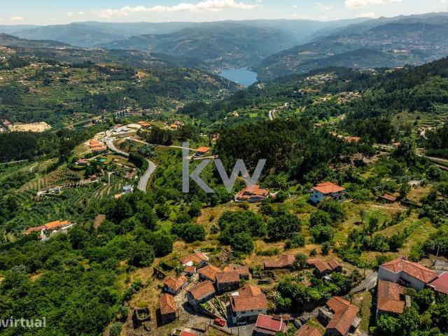 Casa em pedra para reabilitar | Vistas incrveis de Montanha e Rio Dou