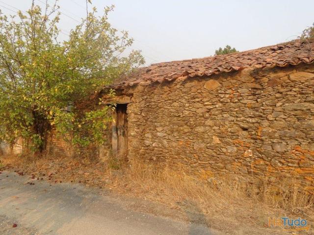 Casa em pedra para reconstrução com terreno CH1958/17 | 26063252736