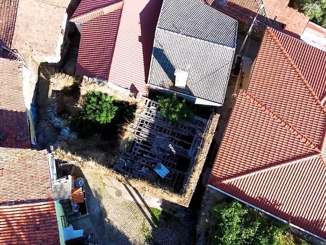 Casa em Pedra para restauro em Ferreiros de Avões, Lamego, Viseu