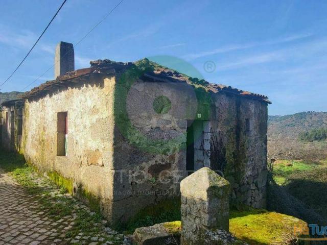 Casa em Ruína | 26073920844