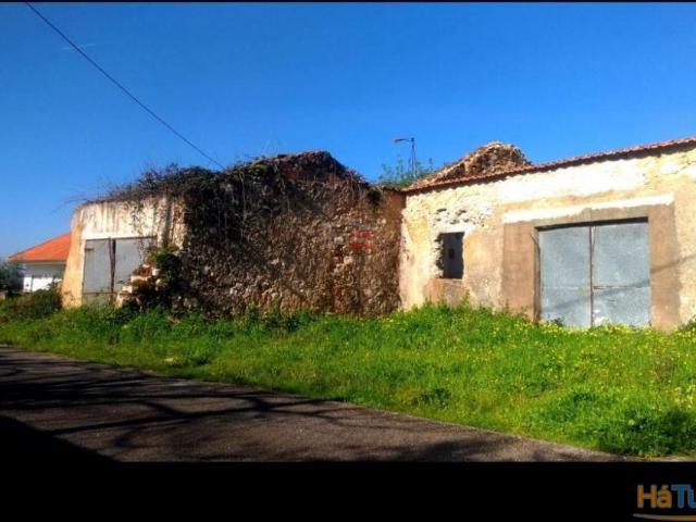 Casa em Ruinas | 26084063587