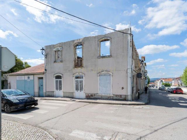 Casa em Ruínas na Lousã Oportunidade Única de Investimento