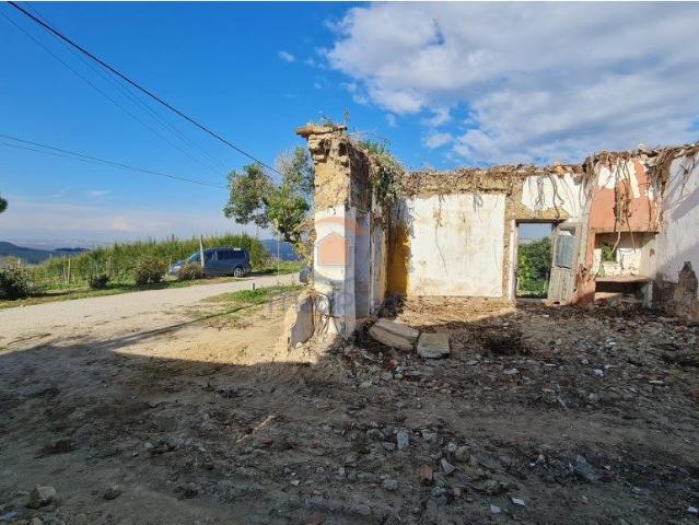 Casa em Runa p/ Construo 286m2 | Ventosa, Torres Vedras