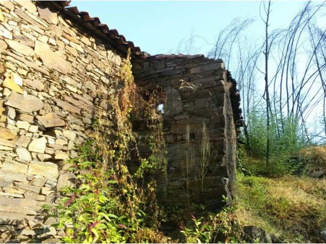Casa em xisto em ruínas