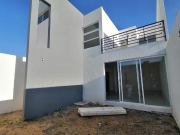 Casa en Mayorazgo del Valle con 3 Rec?maras, una en Planta baja