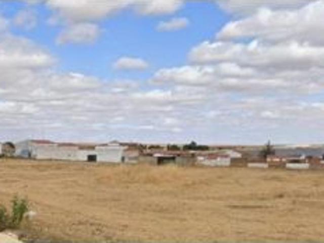 CASA EN MEDINA DE LAS TORRES