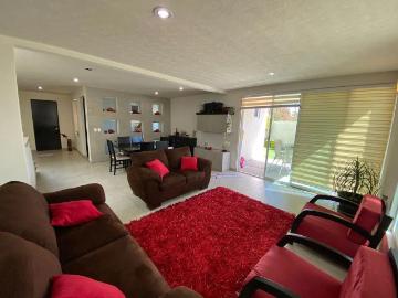 VENTA DE CASA EN METEPEC, CERCA DE LA ESTACION DEL TREN
