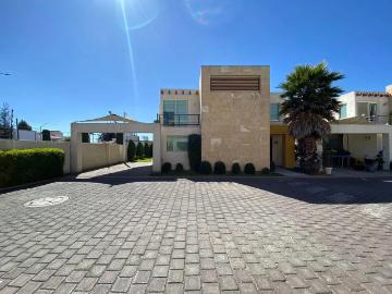 VENTA DE CASA EN METEPEC, CERCA DE LA ESTACION DEL TREN