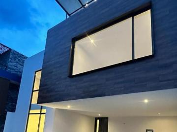 Casa en Metepec Moderna, luminosa y con roof garden equipado