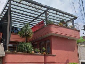 CASA EN NEZAHUALCOYOTL 3RA SECC. ADJUDICADA CERCA DE AV. PANTITLAN