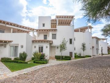 Casa en Otomí Club Hípico en San Miguel