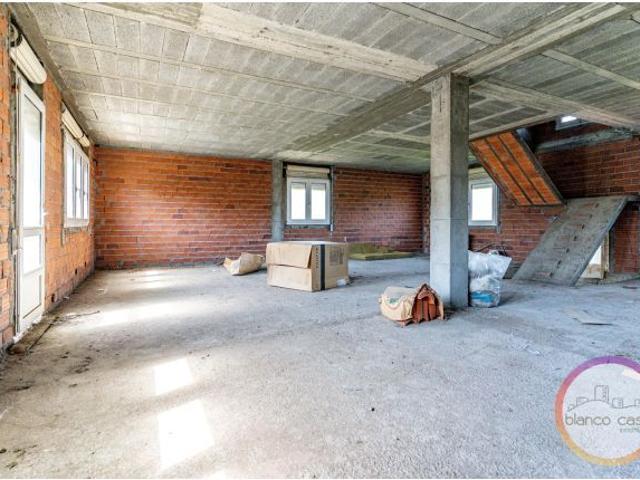 ? ¡CASA en OBRA al lado del Núcleo Urbano de Carballo A Coruña por 139.900€!